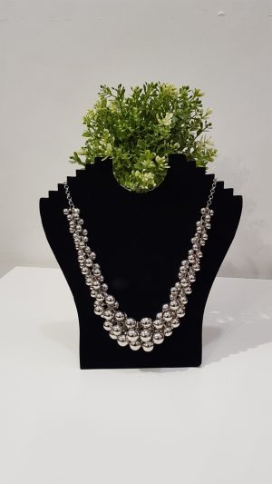 metal-pearls-necklaces