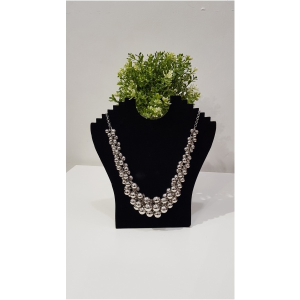 metal-pearls-necklaces