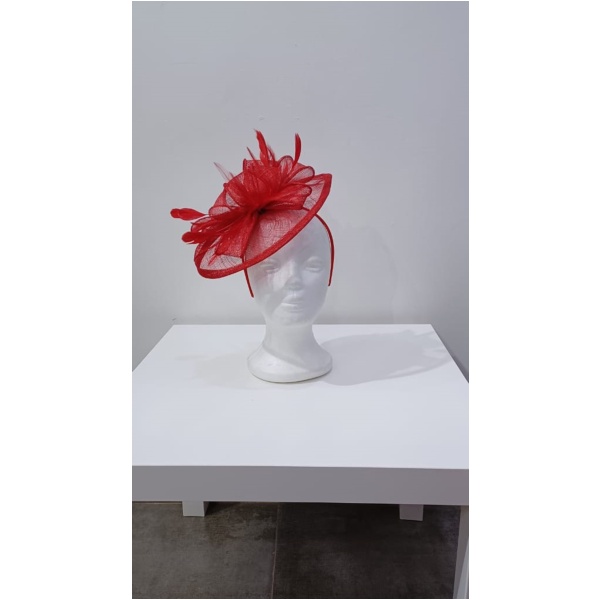 red-fascinator