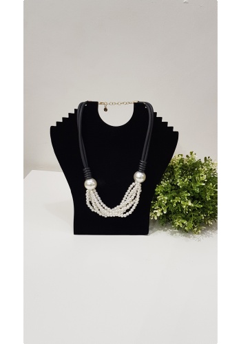 twisted-pearls-necklace-patterned-necklace